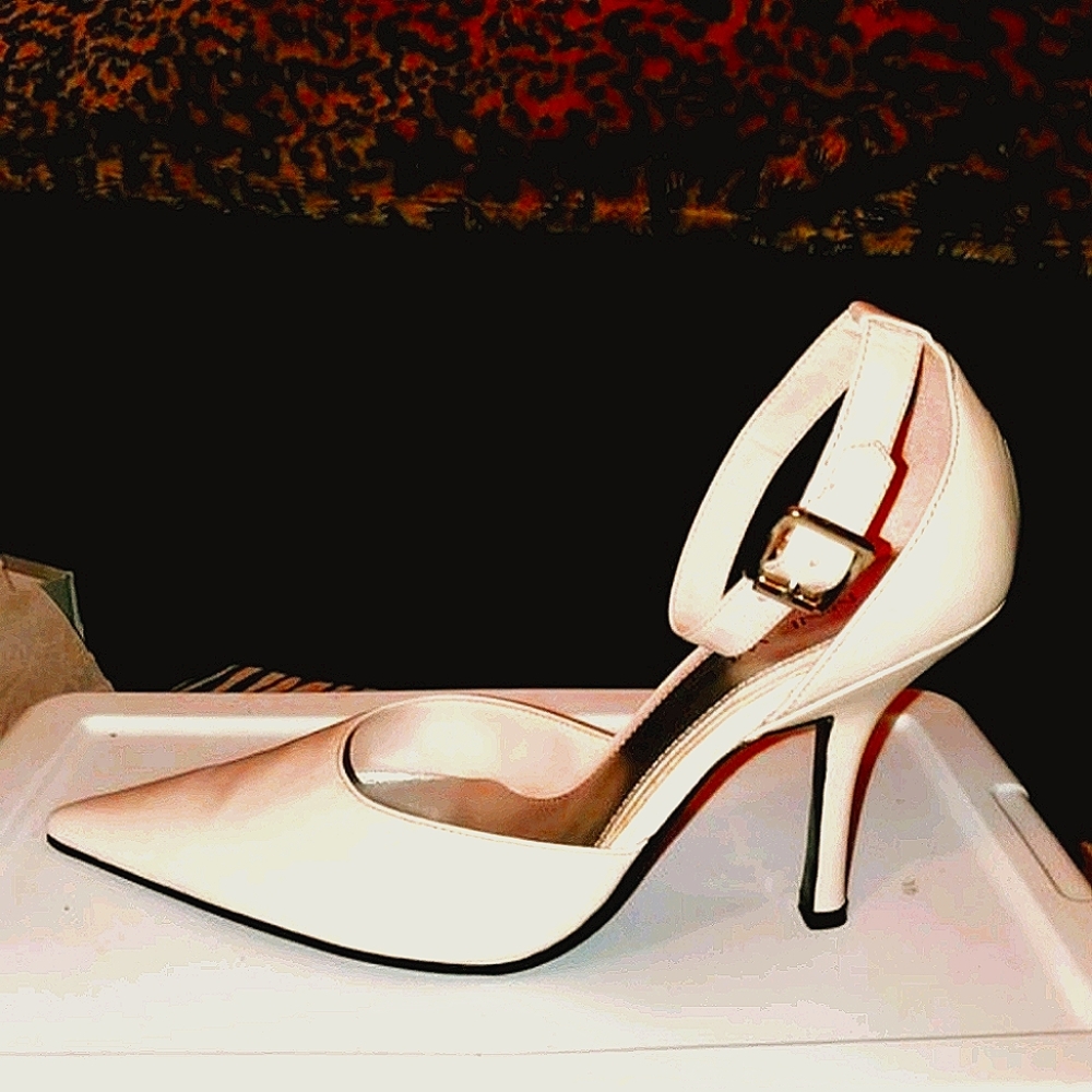 Pale Pink Leather Pumps w/ Cuffed Ankle Strap